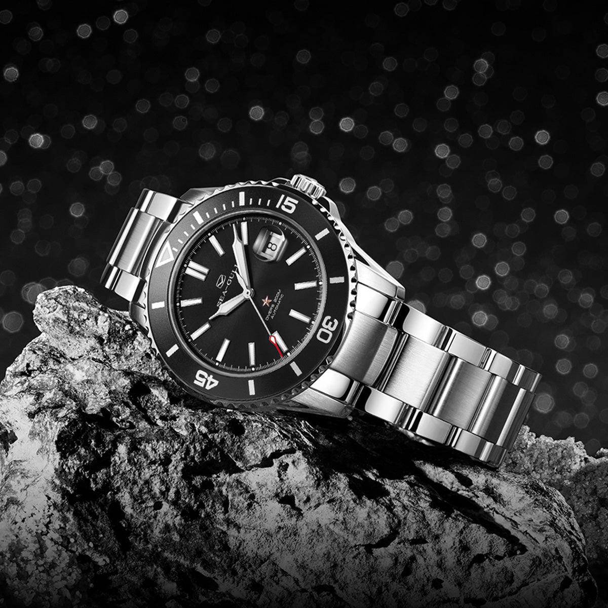 Ocean Series 200m Waterproof Magnified Date Window Dive Watch 44mm