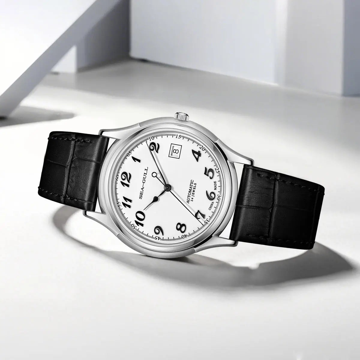 Slim Enamel Dial Ultra-Thin Dress Watch 39mm