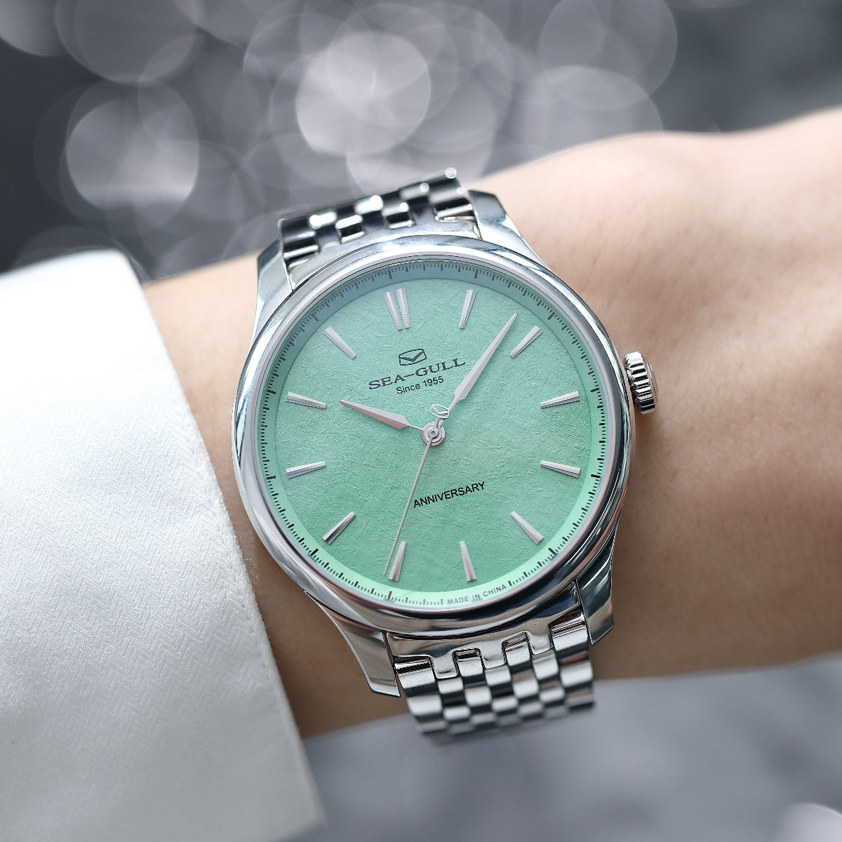 70th Anniversary Non-lubricated Balance Spring Watch 41mm