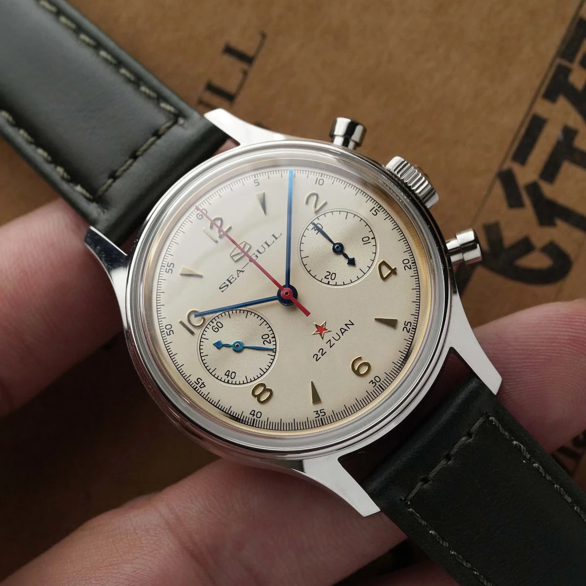 Seagull 1963 Polar Night Edition Vintage Chronograph 37.3mm | Enhanced ST19 Fine Finishing