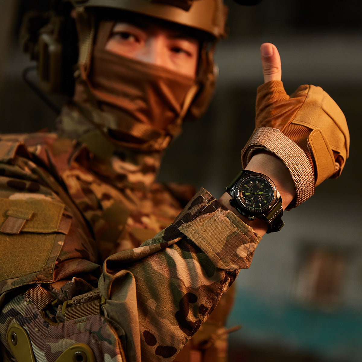 Dongfeng Series Carbon Fiber Dial Tactical Watch 44mm