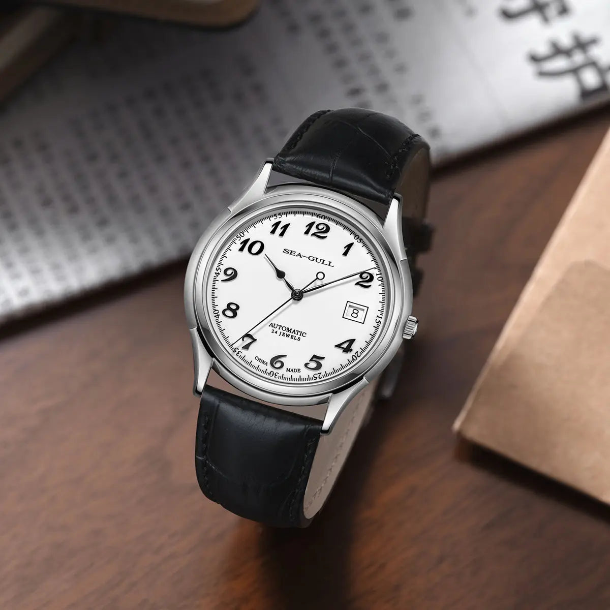 Ultra-Thin Dress Watch 39mm