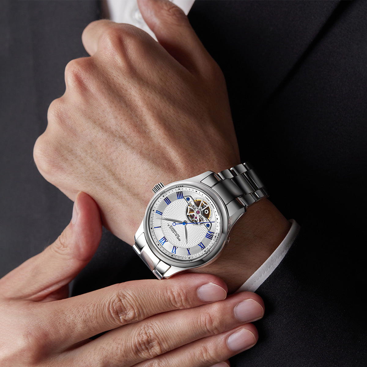 Montre automatique 39mm cadran guilloché à volant d'inertie ouvert (Open Heart)