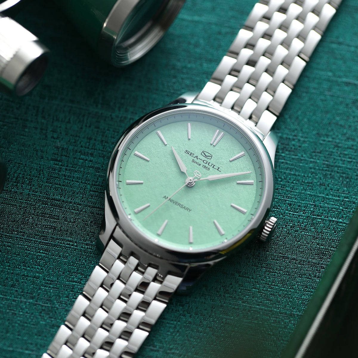 70th Anniversary Non-lubricated Balance Spring Watch 41mm