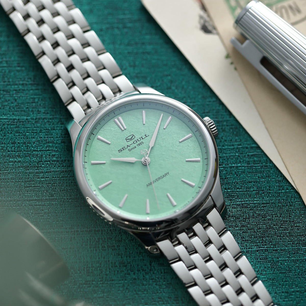 70th Anniversary Non-lubricated Balance Spring Watch 41mm