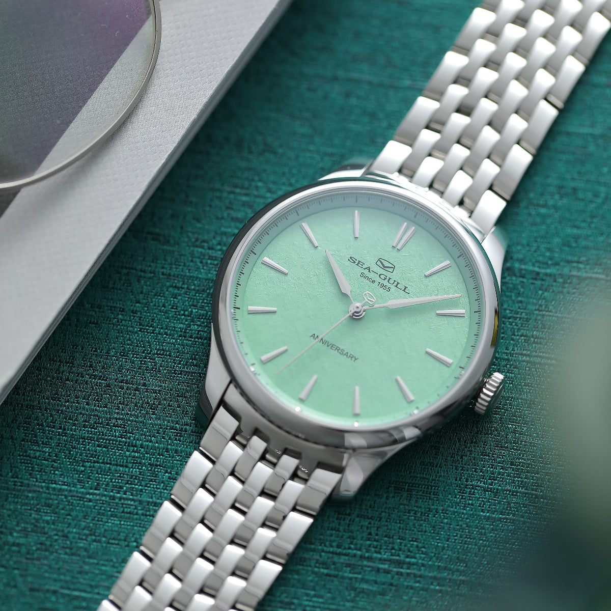 70th Anniversary Non-lubricated Balance Spring Watch 41mm