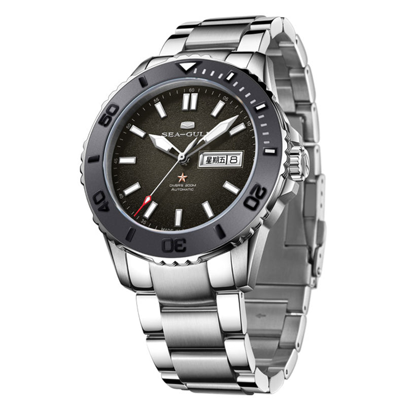 Taucheruhr der Ocean-Serie, 44 mm