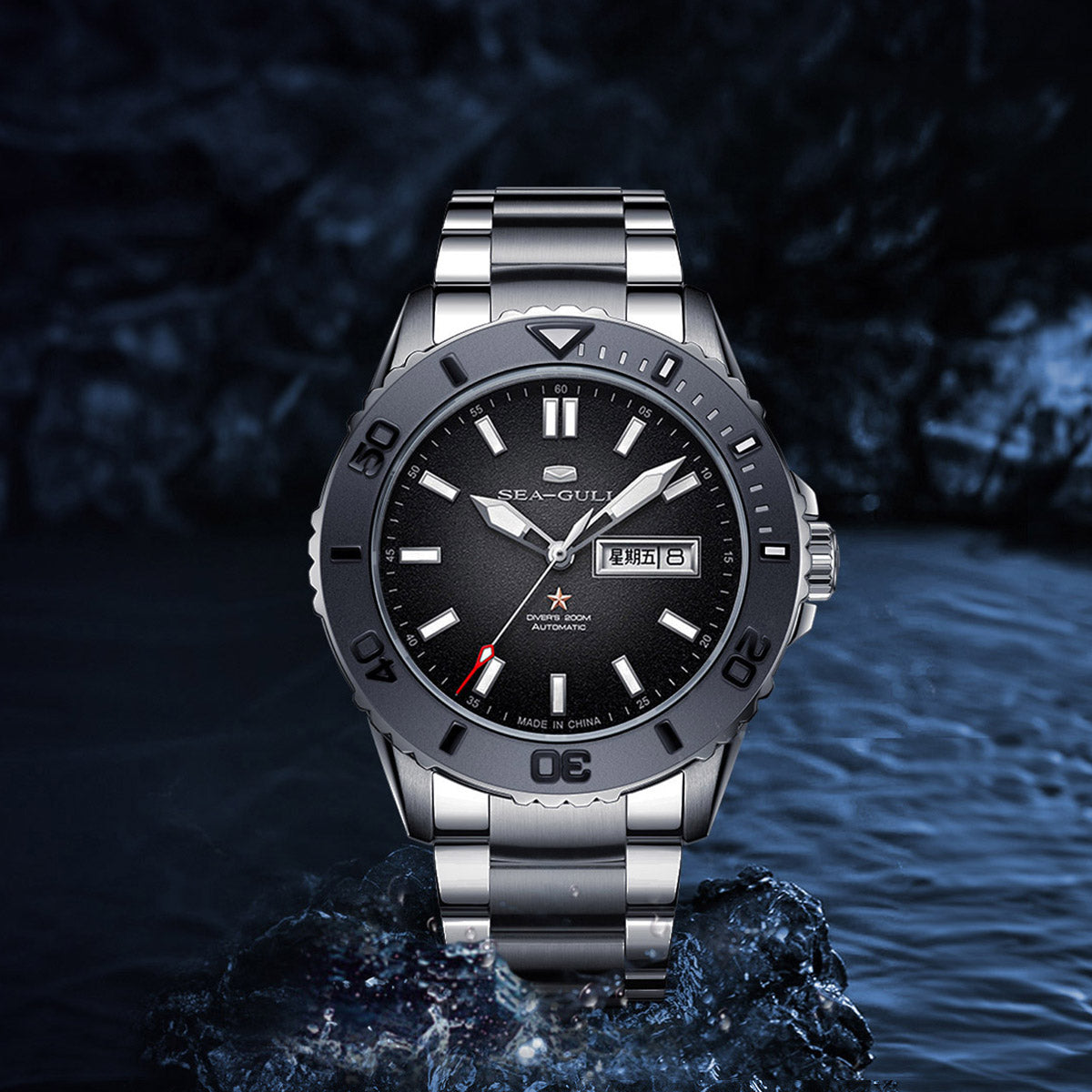 Taucheruhr der Ocean-Serie, 44 mm