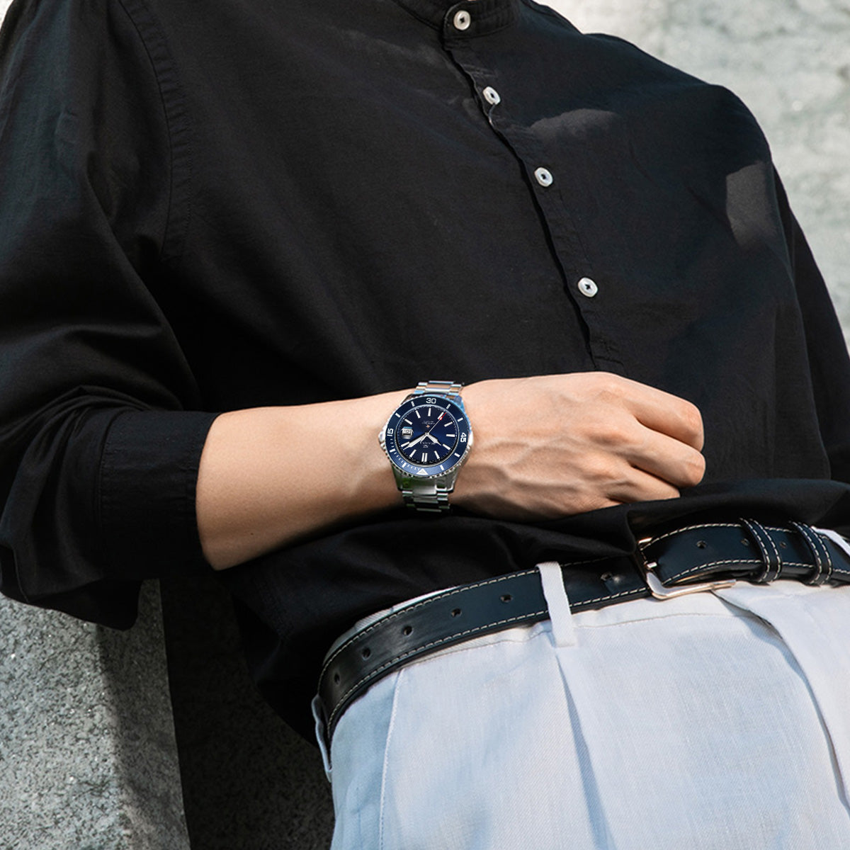 Ocean Series 200m Waterproof Magnified Date Window Dive Watch 44mm