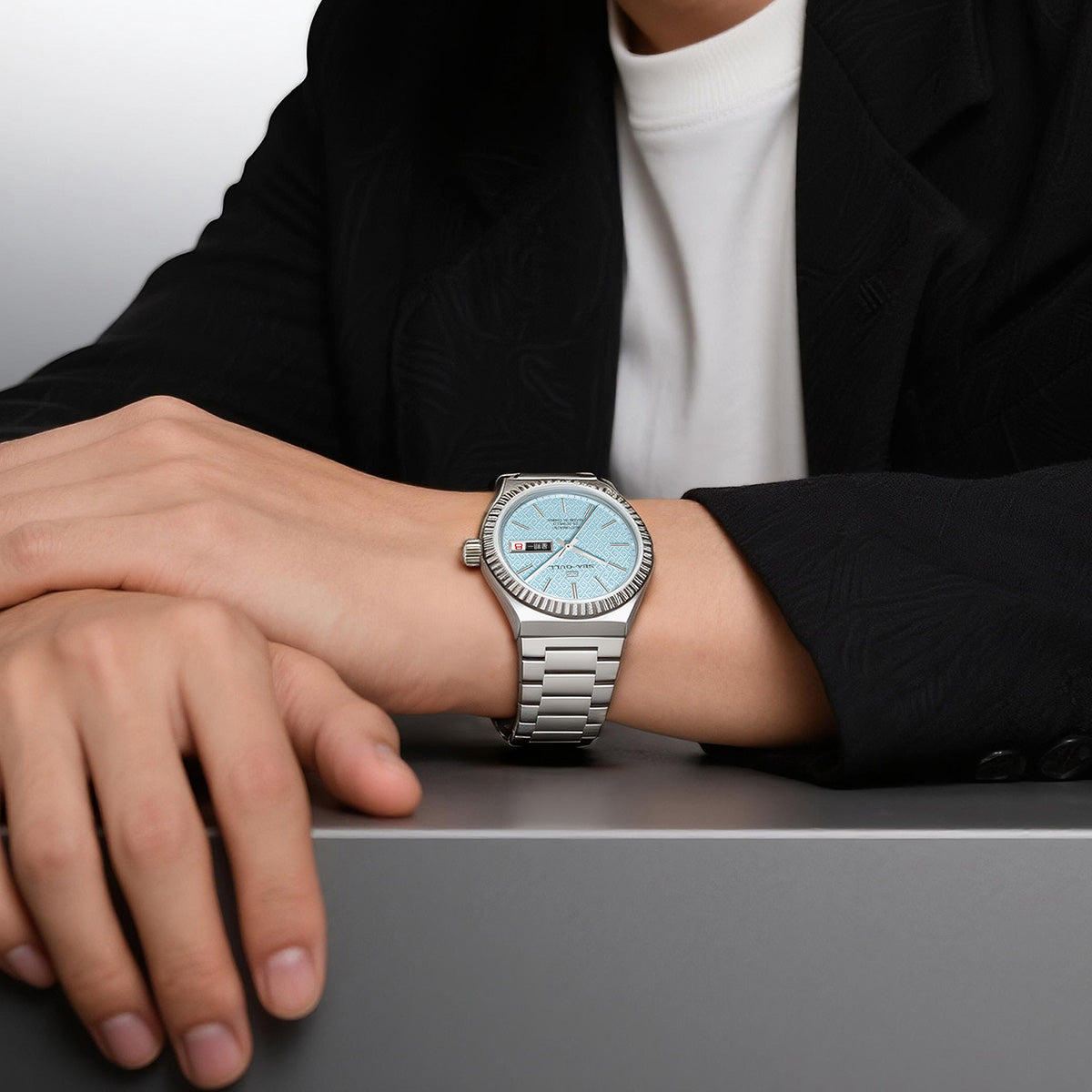 Ancient Cloud Motif Dial Date-day Calender Reissue Automatic Dress Watch 38mm